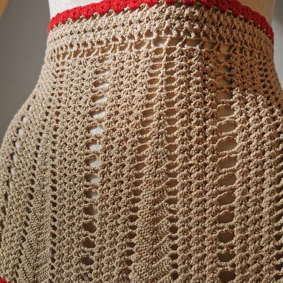 Vintage Beige and Red Zig Zag Crochet 50s Style Half Apron - Picture 8 of 12